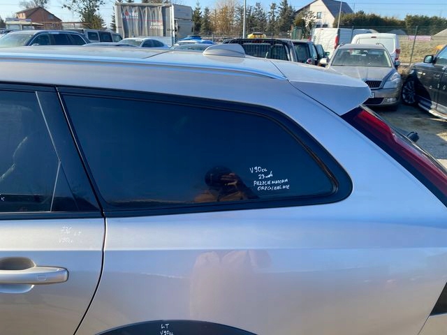 VOLVO V90 CC SZYBA KAROSERYJNA LEWA 2023