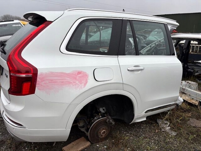 VOLVO XC90 ĆWIARTKA BŁOTNIK PRAWY TYŁ DŁUGA 707