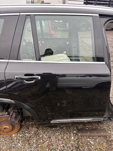 VOLVO XC90 DRZWI PRAWY TYŁ PRAWE TYLNE 717