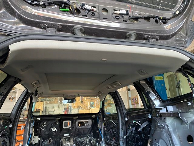 VOLVO V60 II PODSUFITKA SUFIT PANORAMA JASNA