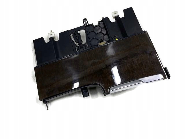 VOLVO XC90 II SCHOWEK POPIELNICZKA 31377381