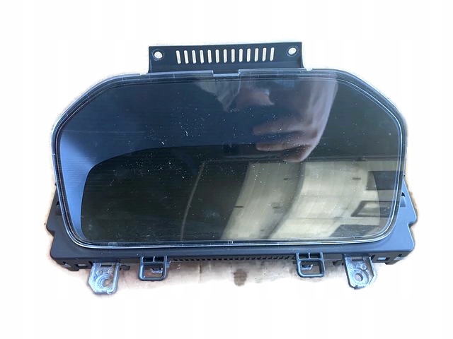 VOLVO V60 II CC 2.0D MILD HYBRID LICZNIK DIGITAL 32320603