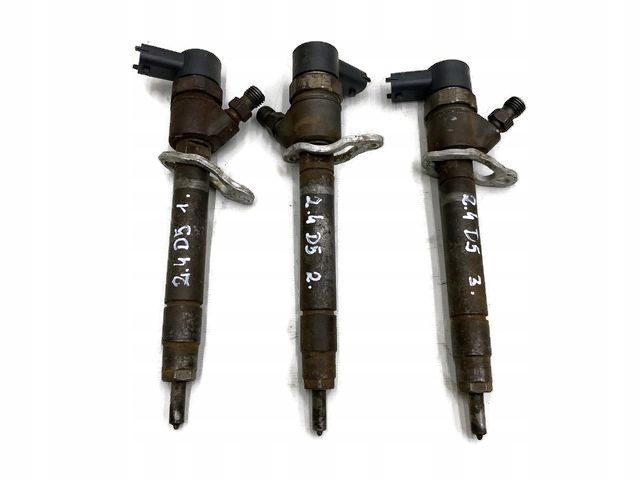 VOLVO XC60 V70 S80 XC90 2.4 D5 WTRYSKIWACZ 30777526