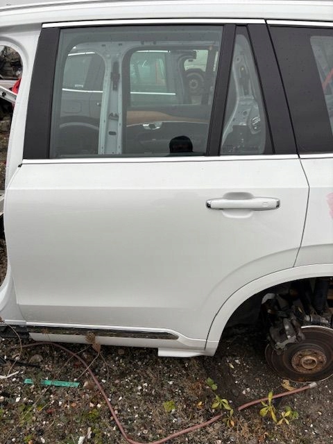 VOLVO XC90 DRZWI LEWY TYŁ LEWE TYLNE 707