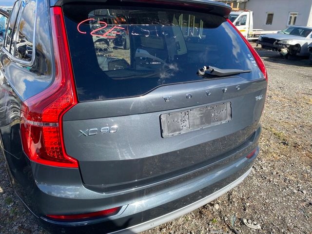 b864de8f44f0bf3f06664ccf7f85-1