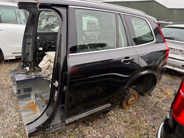 VOLVO XC90 ĆWIARTKA BŁOTNIK LEWY TYŁ DŁUGA 717