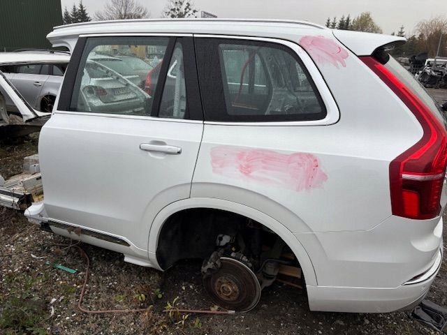 VOLVO XC90 ĆWIARTKA BŁOTNIK LEWY TYŁ DŁUGA 707