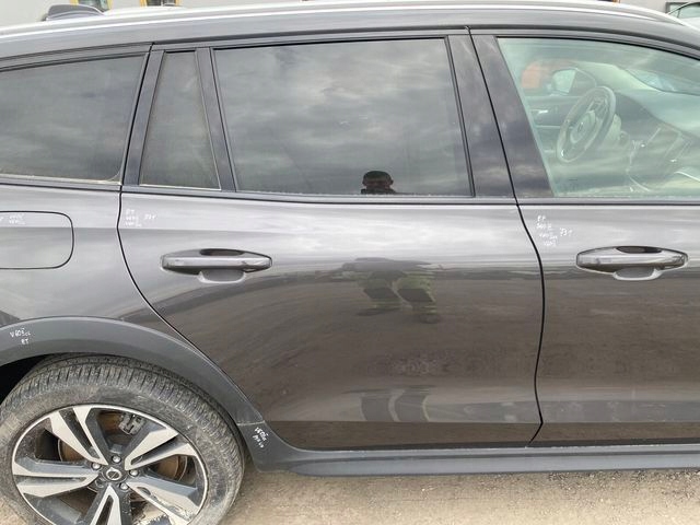 VOLVO V60 II V60 II CC DRZWI PRAWY TYŁ 731