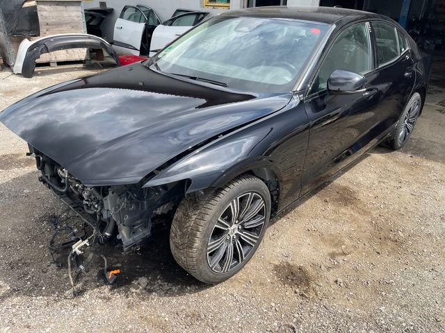 VOLVO S60 III V60 II V60 II CC ĆWIARTKA LEWY PRZÓD 717