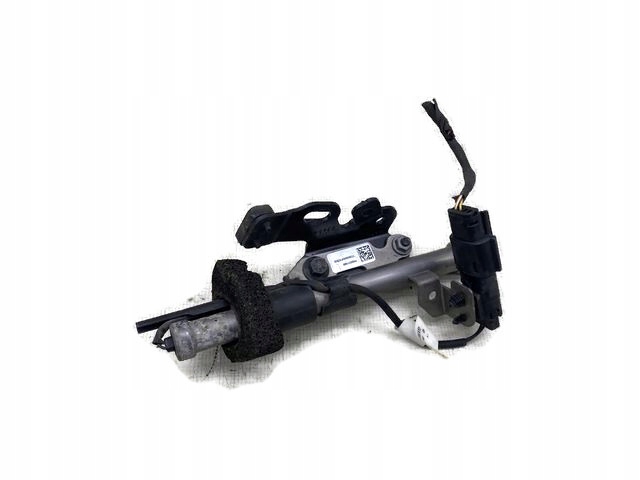 VOLVO V60 II NABÓJ MASKI PRAWY 32277485