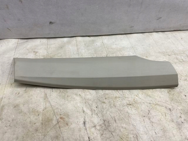 VOLVO XC90 OSŁONA PLASTIK PRAWY TYŁ 31377243