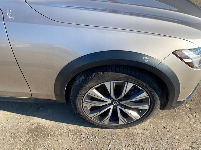 VOLVO V90 CC LISTWA BŁOTNIKA PRAWY PRZÓD