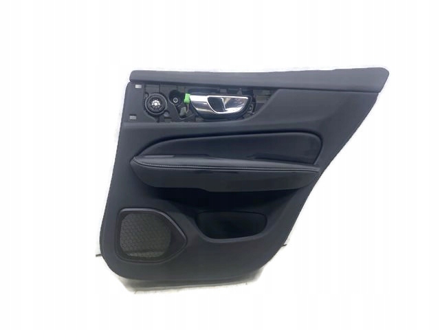 VOLVO V60 II V60 II CC BOCZEK DRZWI PRAWY TYŁ 30747504 31490904