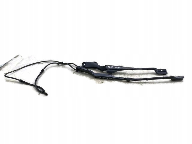 VOLVO XC40 RAMIONA WYCIERACZEK PRZÓD