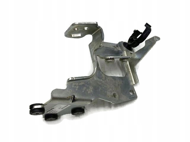 VOLVO XC60 S90 V90 XC90 MOCOWANIE WSPORNIK POMPY WODY 31657307