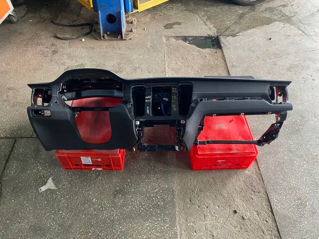 VOLVO S60 III V60 II DESKA ROZDZIELCZA KOKPIT SKÓRA