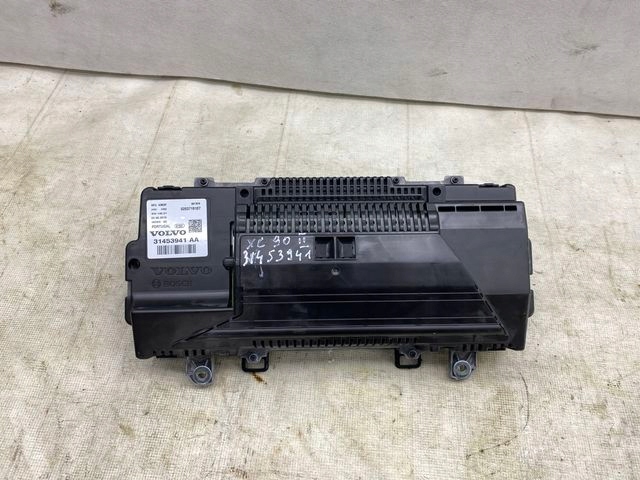 83d560eb4becbe33c7209b242590