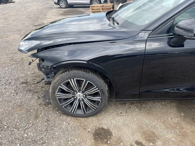 VOLVO S60 III V60 II BŁOTNIK LEWY PRZÓD PRZEDNI 717