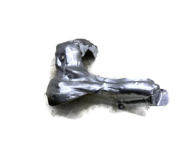 VOLVO V60 II 2.0D MILD HYBRID OSŁONA TERMICZNA 32290169