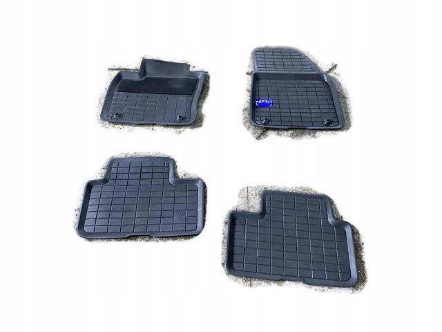 VOLVO XC40 DYWANIKI GUMOWE