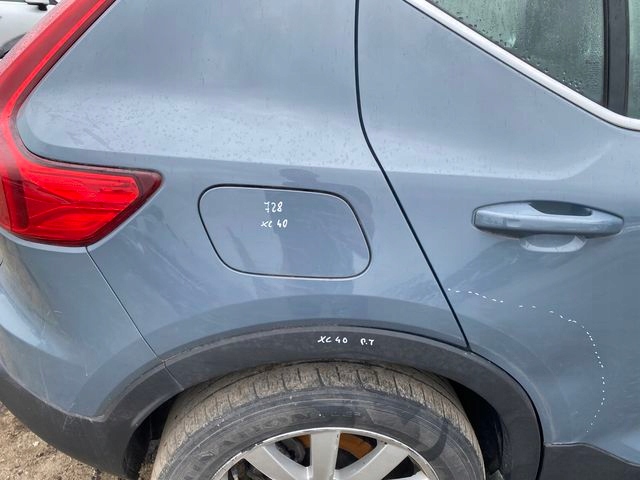 VOLVO XC40 KLAPKA WLEWU PALIWA 728