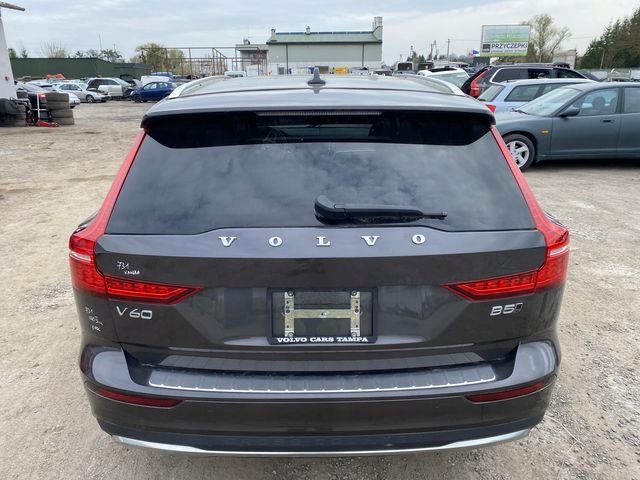 VOLVO V60 II B5 KLAPA BAGAŻNIKA KAMERA 731