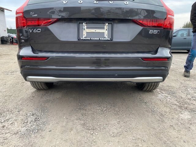 VOLVO V60 II CC ZDERZAK TYLNY TYŁ 6PDC 731