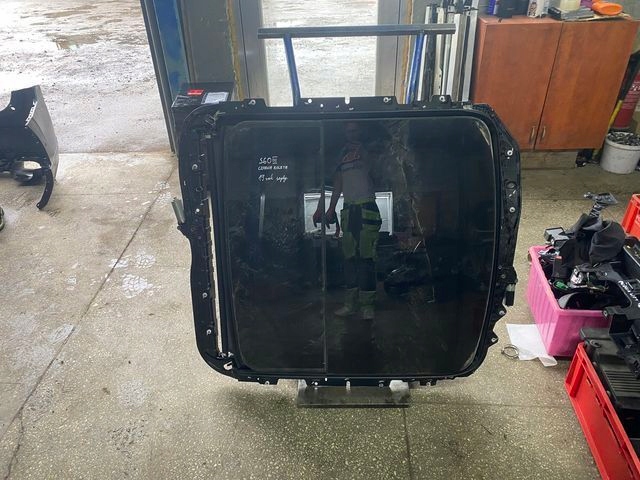 VOLVO S60 III SZYBERDACH CZARNA ROLETA 32246521