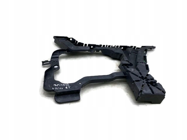 VOLVO V90 CC B6 ŚLIZG ZDERZAKA PRAWY TYŁ 31425066