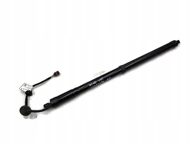 VOLVO XC40 LIFT SIŁOWNIK KLAPY BAGAŻNIKA PRAWY 32357574