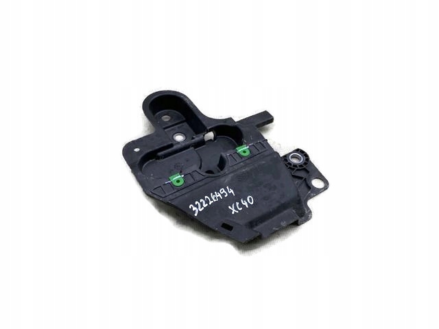 VOLVO XC40 MOCOWANIE CHŁODNICY OSŁONA 32226494