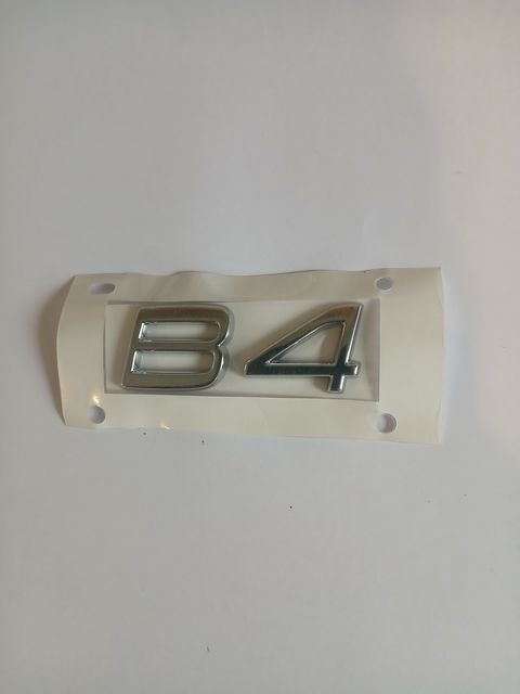 VOLVO B4 EMBLEMAT ZNACZEK KLAPY BAGAŻNIKA 32274133