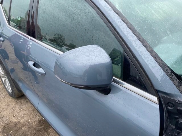 VOLVO XC40 LUSTERKO PRAWE ZEWNĘTRZNE 728