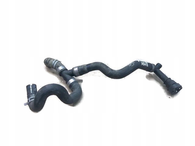 VOLVO V60 II WĄŻ PRZEWÓD WODY TRÓJNIK 31368145