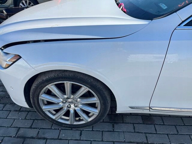 VOLVO S90 BŁOTNIK LEWY PRZÓD PRZEDNI 707