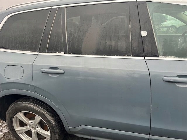 VOLVO XC90 LIFT LISTWA BŁOTNIKA PRAWY TYŁ 728