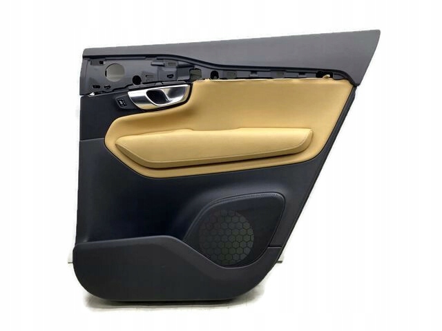 VOLVO XC90 II BOCZEK DRZWI PRAWY TYŁ 31393116