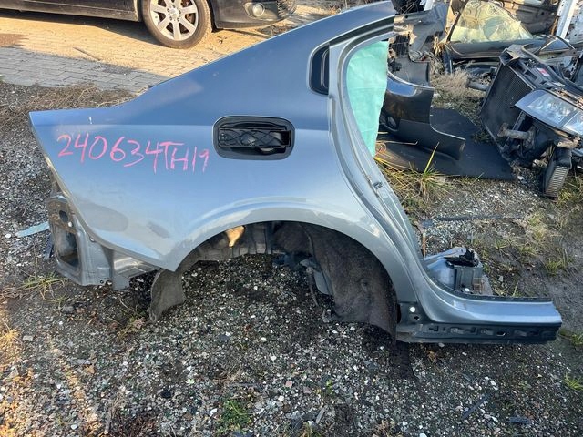 VOLVO S60 III BŁOTNIK ĆWIARTKA PRAWY TYŁ 714