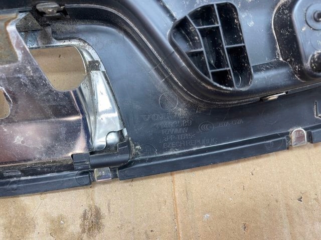 220687d947aa99d46402862b8a56