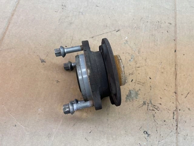 33bedfbd4e65ae0b79d502ae8835