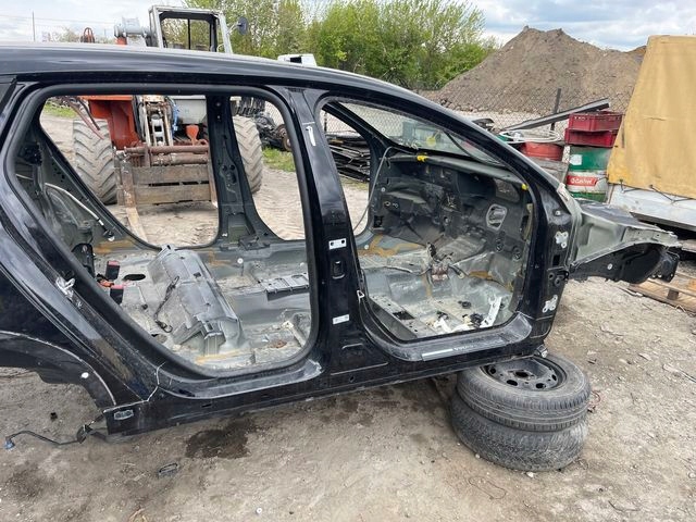 VOLVO V60 CC S60 PRÓG PRAWY SŁUPEK 717