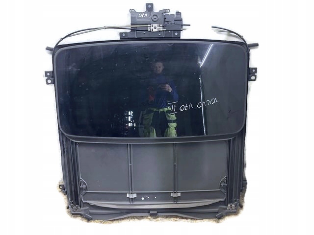 VOLVO V70 II SZYBERDACH 44049327 9485396