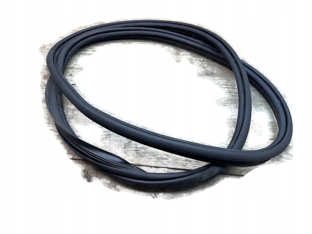 VOLVO XC70 II USZCZELKA KLAPY BAGAŻNIKA