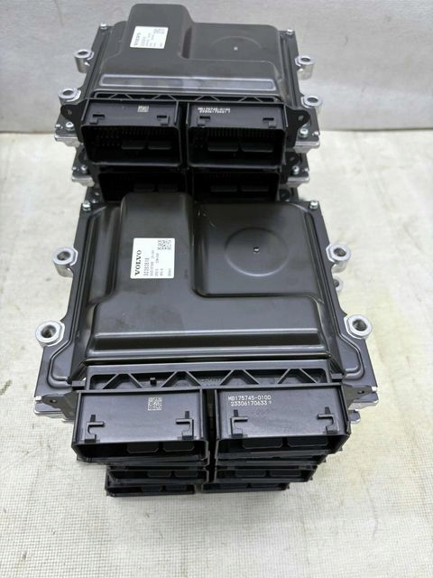 VOLVO S60 KOMPUTER SILNIKA 32383818 36010797 32253221 36003275