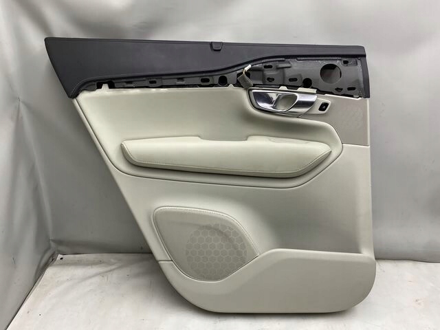 VOLVO XC90 II BOCZEK TAPICERKA DRZWI LEWY TYŁ 31393115
