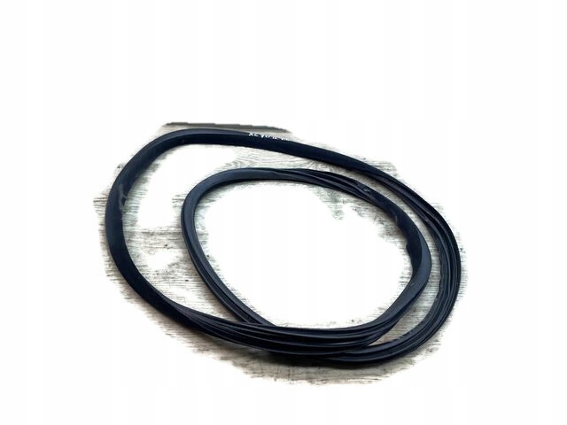 VOLVO XC70 II USZCZELKA DRZWI PRAWY PRZÓD