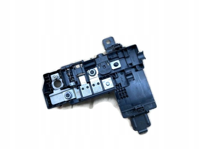 VOLVO XC90 II KLEMA BEZPIECZNIKI