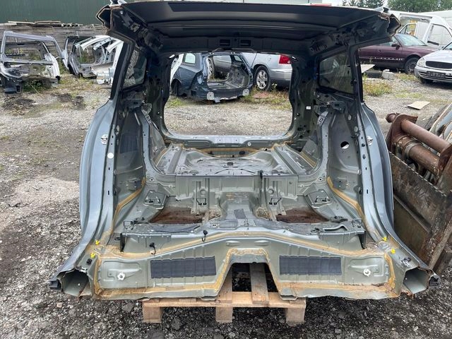 VOLVO V90 T6 D5 BŁOTNIK LEWY PRAWY TYŁ ĆWIARTKA WANNA 714