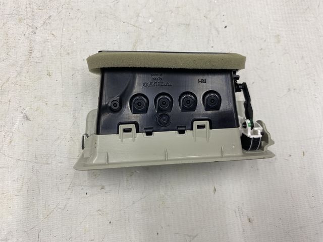 8682765848e4b5363e2c4c3c4561