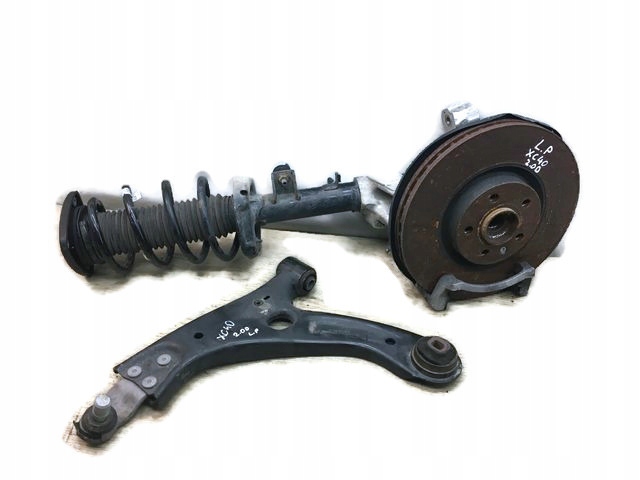 VOLVO XC40 2.0D AMORTYZATOR ZWROTNICA WAHACZ LEWY PRZÓD 32221903 32221856